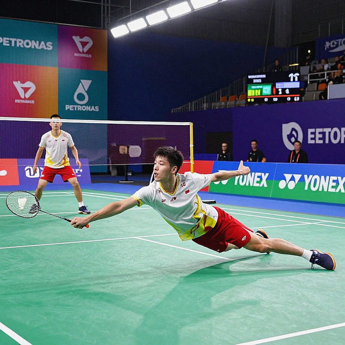 Alwi Farhan Trains with Kento Momota Ahead of Asian Games 2026: The Data Problem of a Rising Player Alwi Farhan Trains with Kento Momota Ahead of Asian Games 2026: The Data Problem of a Rising Player