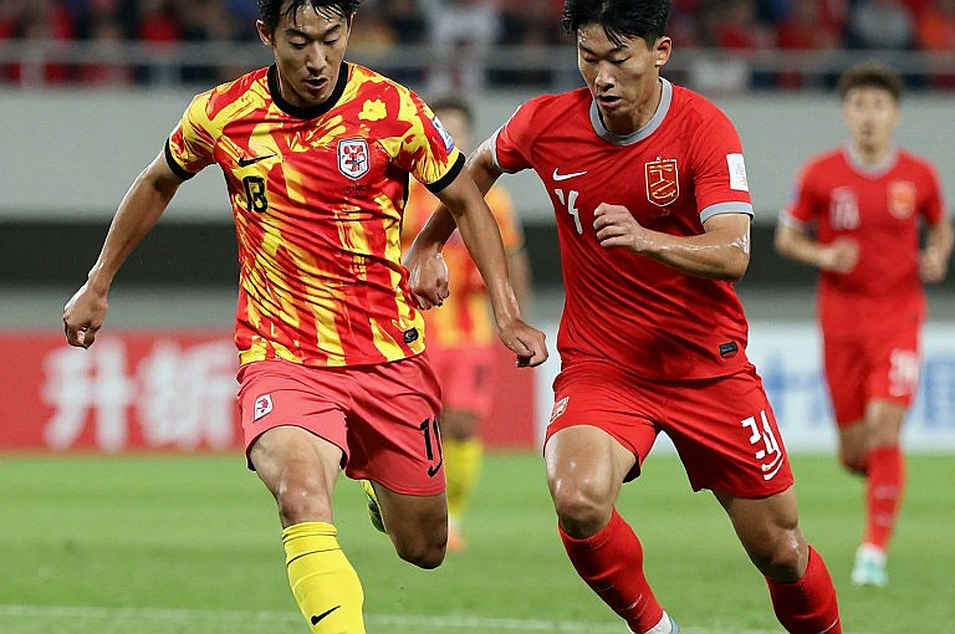 Kỳ chuyển nhượng V-League: Giữa Tiếng Ồn và Tín Hiệu, Ai Đang Kiểm Chứng Sự Thật?
