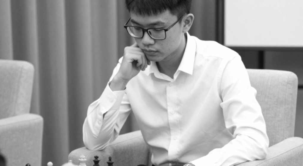 Carlsen gọi Sindarov là ứng viên sáng giá, nhưng để ngỏ trần của Gukesh Carlsen gọi Sindarov là ứng viên sáng giá, nhưng để ngỏ trần của Gukesh