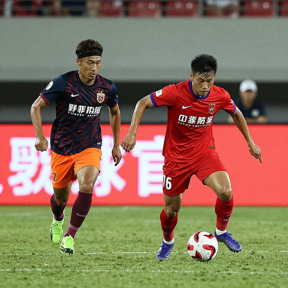 Nhịp đập V.League: Bóng đá Việt Nam giữa hai bờ bản sắc Nhịp đập V.League: Bóng đá Việt Nam giữa hai bờ bản sắc
