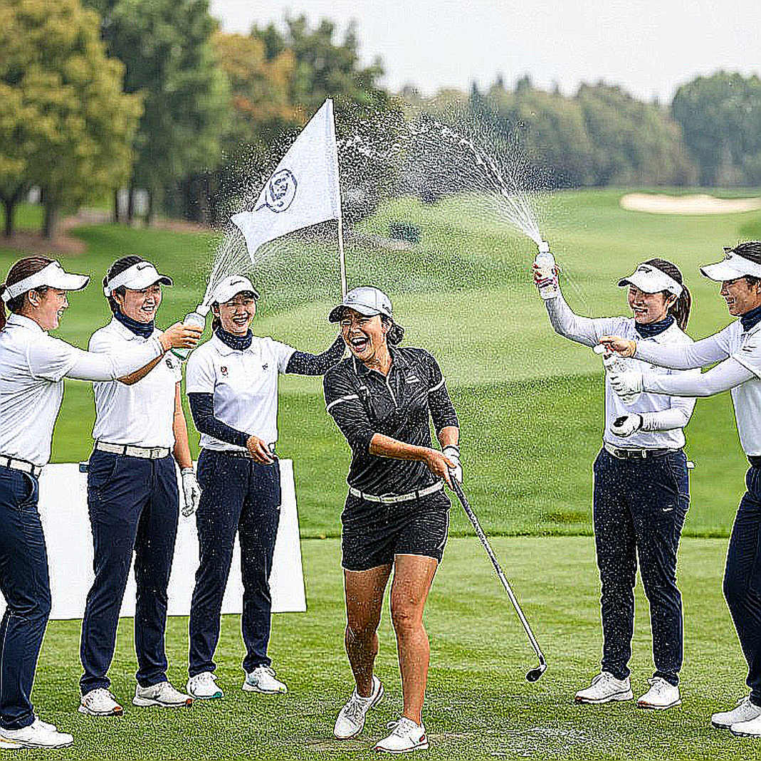 Shane Lowry one-putt liên tiếp 9 hố cuối, dẫn 4 gậy trước vòng chung kết Irish Open